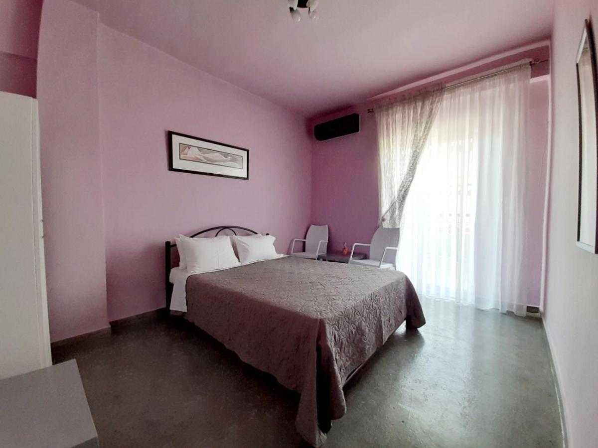 Villa California Dioniszíu-part Kültér fotó